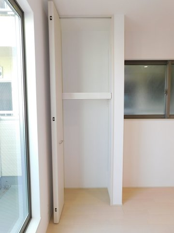 名古屋市中村区宿跡町３丁目の中古一戸建の収納|◇リビング収納◇　　キッチン傍のリビング収納　パントリーとしてもお使いいただける便利な収納♪　