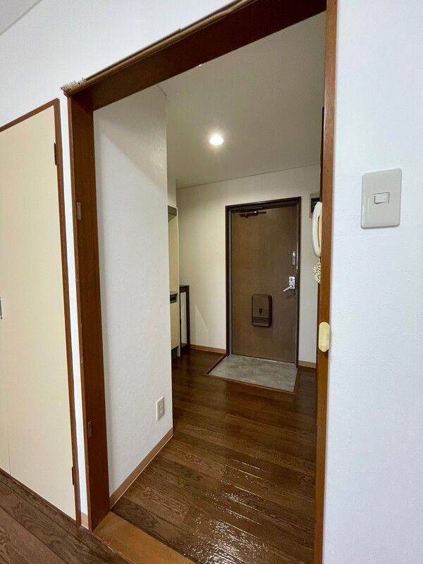 トウセンハイツ京島の玄関