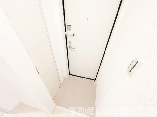 セレニティ加美南A棟の玄関