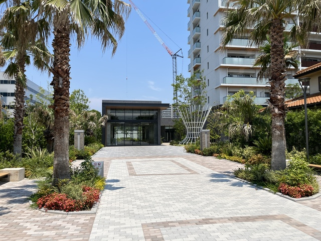 セントガーデン海老名Ⅰ街区のエントランス|メインエントランスへ続くアプローチ部分