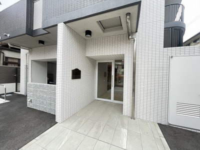 【エントランス】 | メインステージ大阪NorthGateⅡ