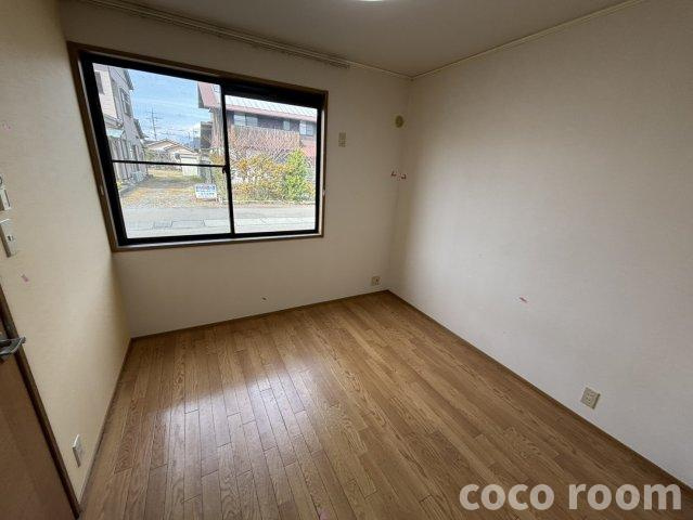 ピュアIIの居間・リビング