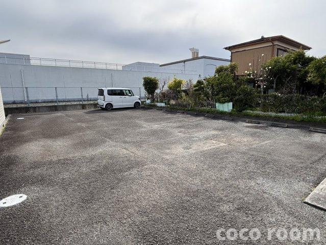 ピュアIIの駐車場