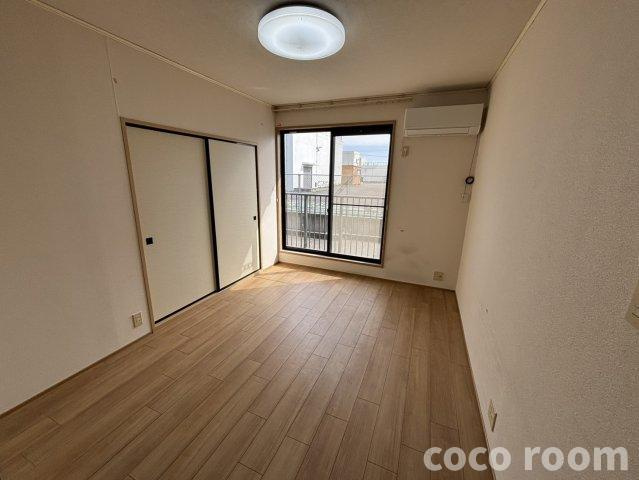 ピュアIIの居間・リビング