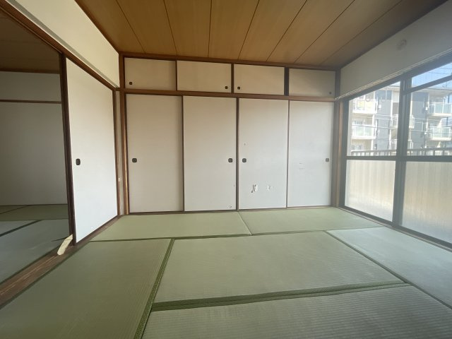 秋定マンションの寝室