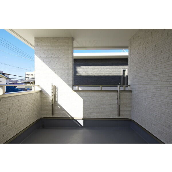 マハロ南車崎A棟のバルコニー