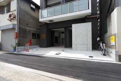 【エントランス】 | ブロードシンウメキタレジデンス