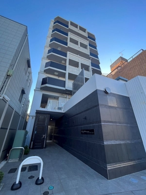 【外観】 | レジディア中野Ⅱ | 鉄筋コンクリート造のがっちりとした建物。