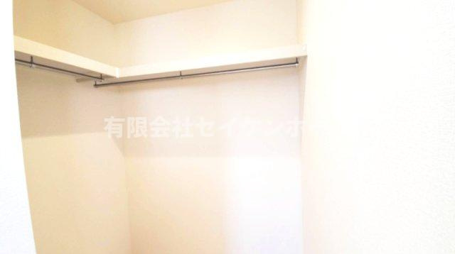 寄居町富田　新築住宅２号棟（平屋建）土地広々88坪超の収納