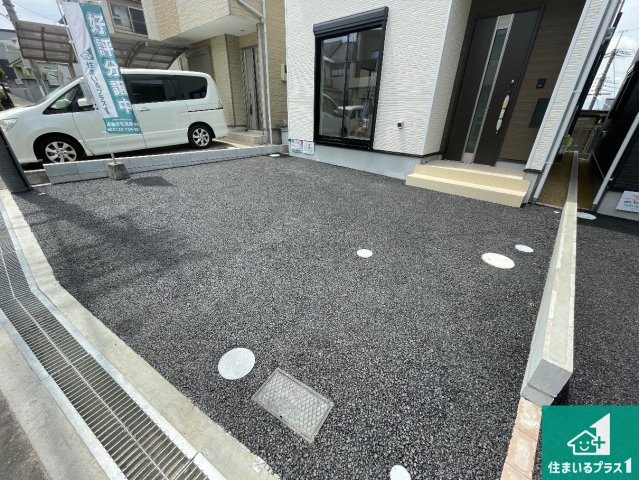 ■枚方市渚元町　第5期　新築一戸建ての駐車場|駐車スペース！散水栓があるので、こまめに愛車を洗えます！