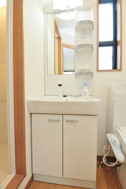 カーサビアンカ高松の洗面所