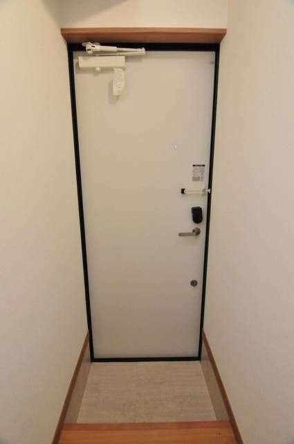 カーサビアンカ高松の玄関