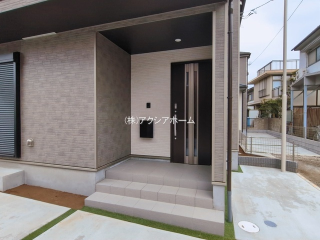 所沢市林3丁目・全2棟　新築一戸建　B号棟の玄関
