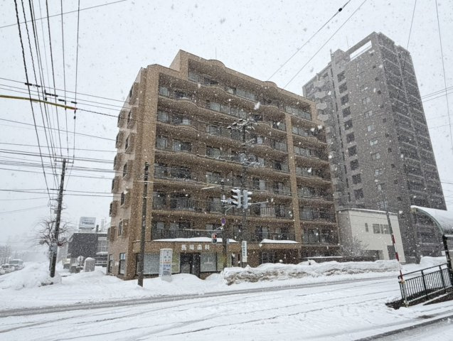 プリンスハイツ南17条の外観