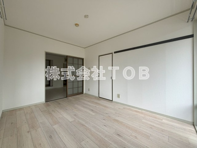 【洋室】 | 大沢ハイムⅡ | バルコニー側洋室