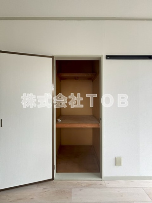 【収納】 | 大沢ハイムⅡ | バルコニー側洋室