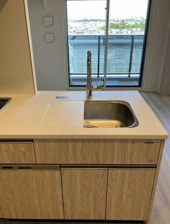 プレディアコート三軒茶屋　ペット相談　礼金０　フリーレント　新築のキッチン