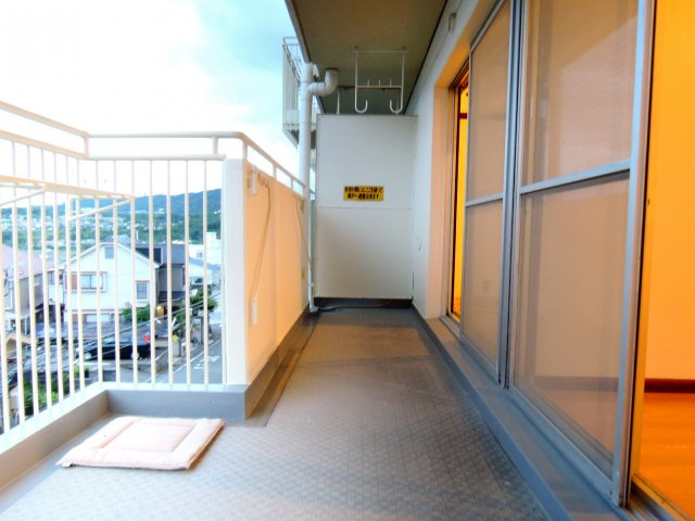 イトーピア高槻松が丘のバルコニー