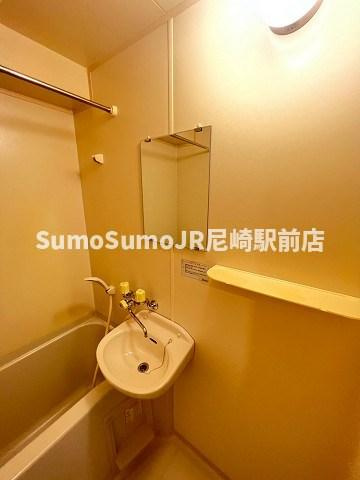 エンデバー武庫之荘の洗面所|広い洗面スペース
