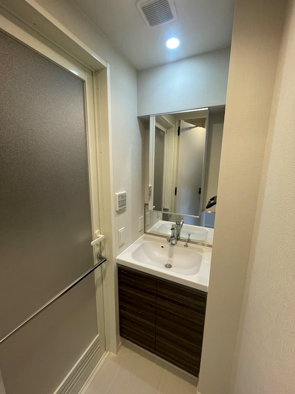 ARCOBALENO HASUNEⅠの独立洗面台