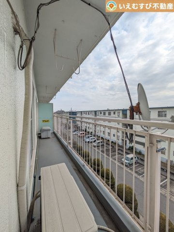 熊谷団地17号棟のバルコニー