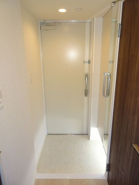 ラッフィナート　アロッジオの玄関