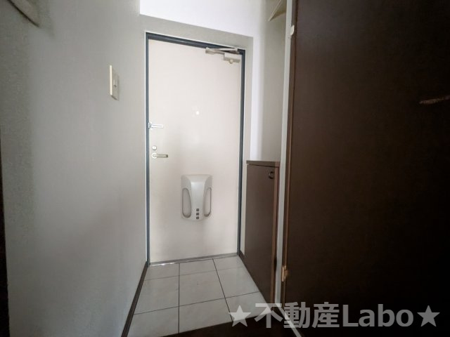 ウエストハイツの玄関