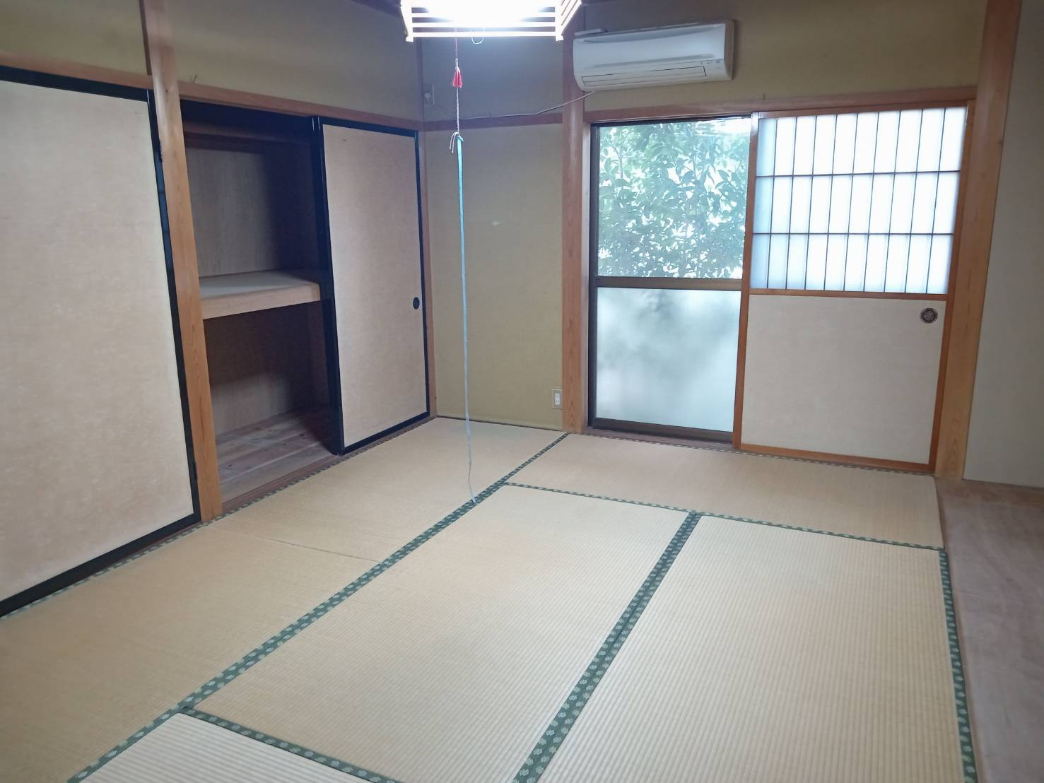 西平田町　戸建の和室