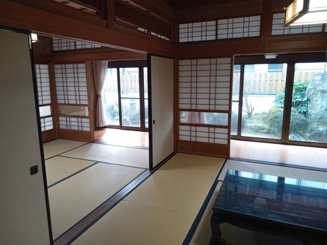 西平田町　戸建の和室