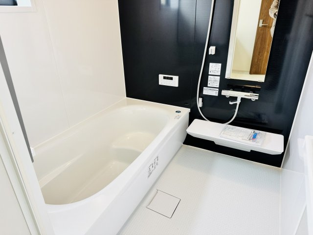 八王子市　久保山町　新築一戸建て　２期の浴室|～のびのびくつろげるバスルーム　１日の締めくくりに癒やしのバスタイムを～