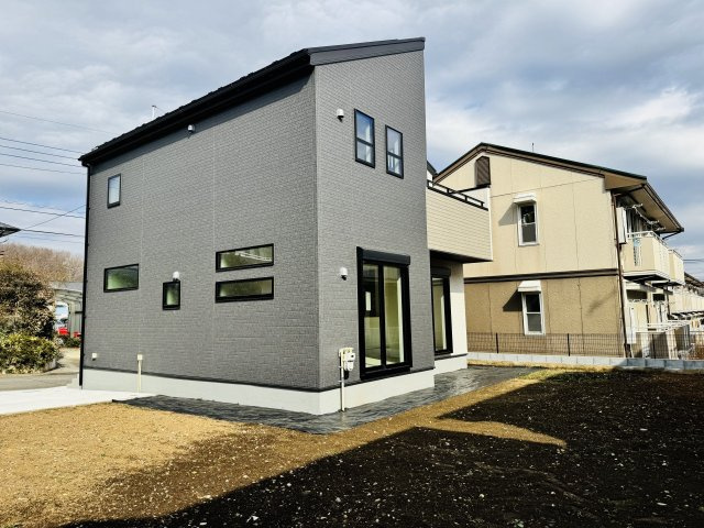 八王子市　久保山町　新築一戸建て　２期の外観|～敷地81坪超のゆとりある邸宅　長期優良住宅認定　4台駐車可能・広い庭付き～