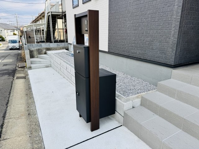 八王子市　久保山町　新築一戸建て　２期の設備|～不在時の荷物受け取りに大変便利な宅配BOX～