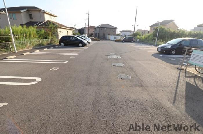 フォレストメゾン深芝の駐車場|駐車場