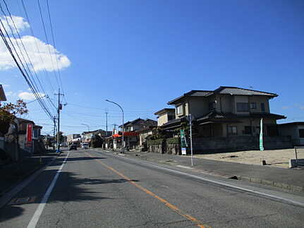 佐伯区五月が丘２丁目の前面道路含む現地写真