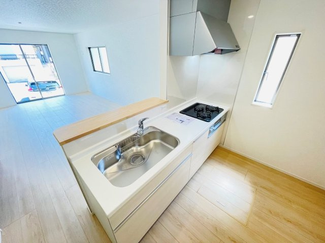 岡崎市細川町第14　新築分譲住宅　全2棟　2号棟のキッチン|浄水器一体型水栓です。