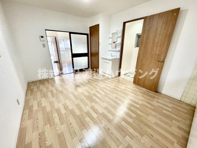 庄内幸町2丁目貸家の居間・リビング