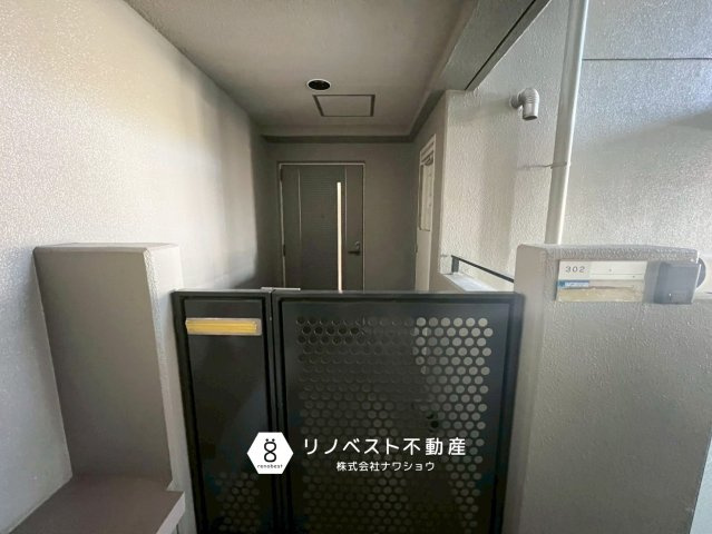 グランドメゾン小阪の玄関|【リノベスト不動産】東大阪市・生野区・東成区での物件探しは弊社にお任せください！
