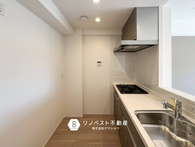 グランドメゾン小阪のキッチン|ファミリーに人気の対面式キッチンです◎
家族の様子を見守りながら作業ができます♪