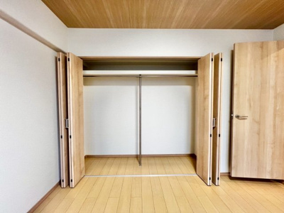 【収納】 | 堺東グリーンハイツ | 【クローゼット】お部屋を広く利用するために必須なクローゼットが全室付いています♪もちろんお荷物を収納されても良しの勝手の良いクローゼットは嬉しいですね♪