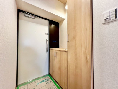 【玄関】 | 堺東グリーンハイツ | 玄関にシューズボックスありますよ！玄関周りもスッキリ片付きますね！