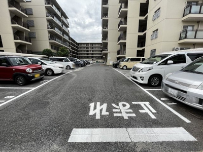 【駐車場】 | 堺東グリーンハイツ | 安井小学校まで徒歩５分！お子様の登下校も安心ですね！