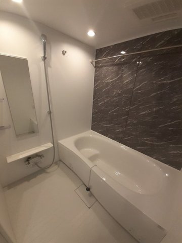 フィオーレ　Ⅱの浴室|落ち着いた空間のお風呂です