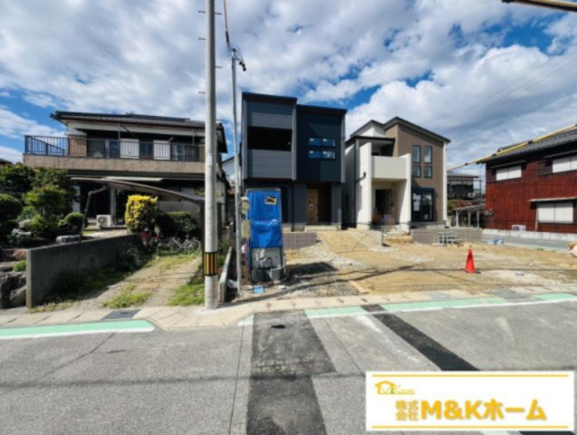半田市花田町1丁目　全2棟　1号棟の外観|Ｒ8.5.1撮影　吹抜があり開放的なお家です☆