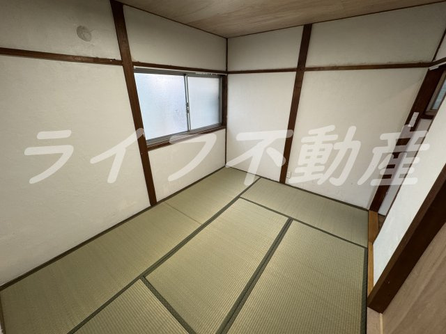 御厨東2丁目　貸家の寝室|使い勝手のいい寝室です