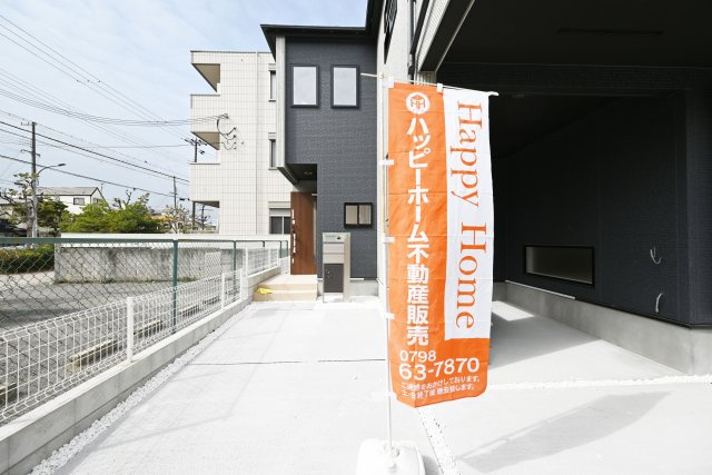 ブルーミングガーデン浜甲子園2丁目新築一戸建て│3LDK+並列駐車2台可の駐車場|駐車スペースは並列駐車2台可です。