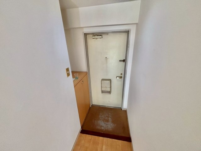 ファーストイン手柄の玄関