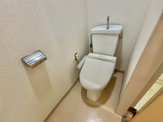 ファーストイン手柄のトイレ