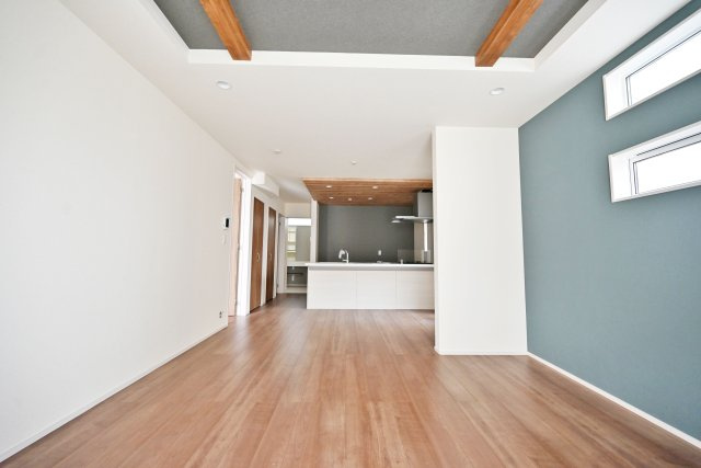 ブルーミングガーデン浜甲子園2丁目新築一戸建て│3LDK+並列駐車2台可（制限有）の外観|阪神甲子園駅が最寄り駅になります。甲子園浜からも近く海の香りを感じることができる立地です。