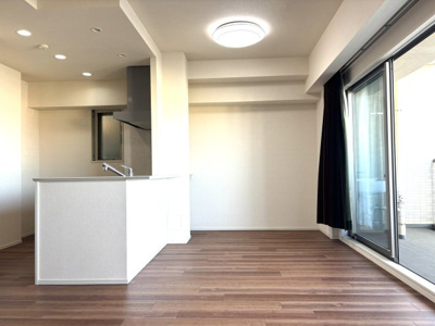 【キッチン】 | ひばりが丘フィールズ2番街 | 12.5帖の横長キッチンです。窓付きで換気◎