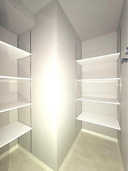 GRAN DUKE伝馬町の玄関